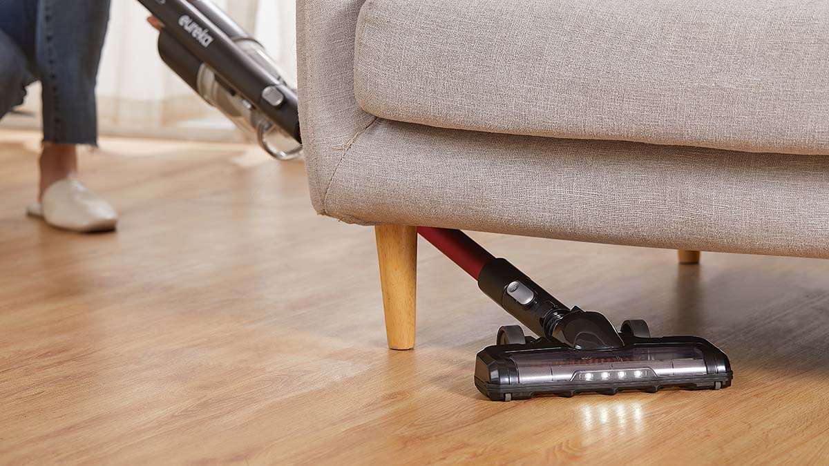 Lightspeed NEC101 – Stick Vacuum with Fast Charge & Turbo Suction - Image 5